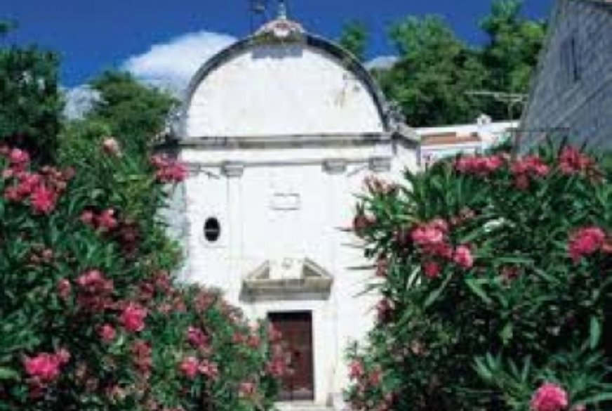 KULTURNA BAŠTINA – PODGORA – KAPELA RANJENA TOPOVSKOM KUGLOM