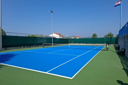 LAG ADRION sufinancirao izgradnju teniskog igrališta u Cisti Provo