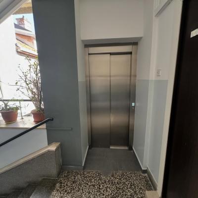 Uspjesno Zavrsen Projekt U Ulici Domovinskog Rata 23 Ugradnja Modernog Vanjskog Dizala 10